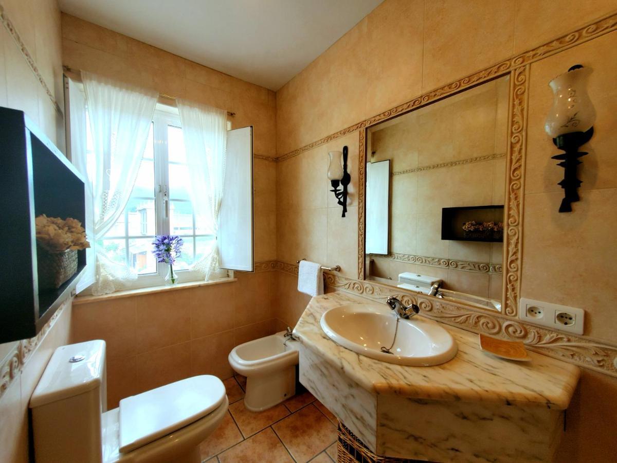 Apartamentos Turisticos Rosa Рибадео Экстерьер фото