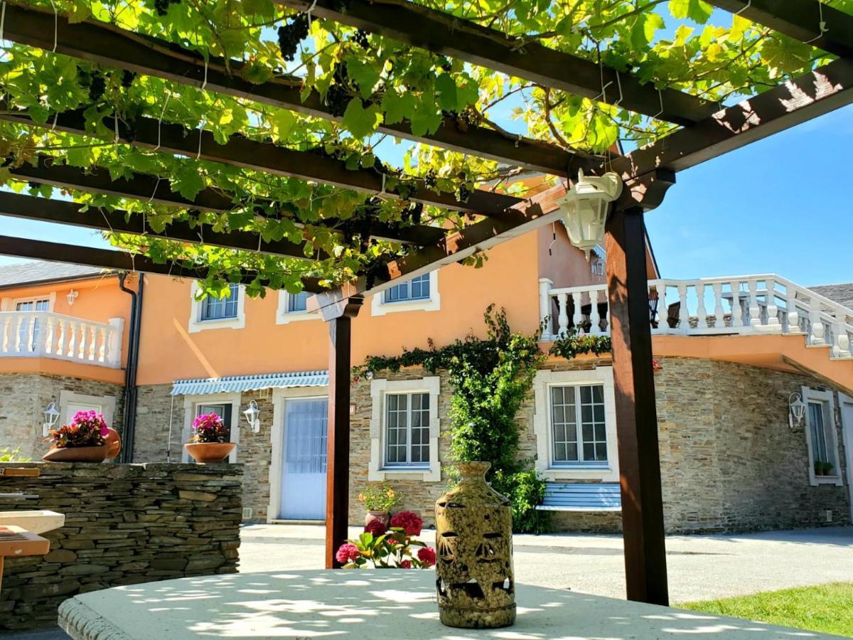 Apartamentos Turisticos Rosa Рибадео Экстерьер фото