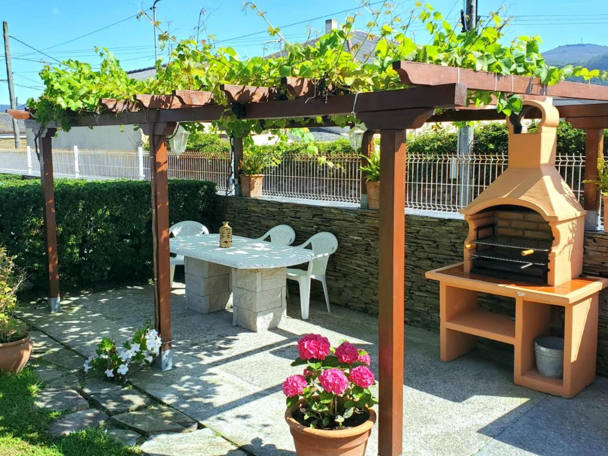 Apartamentos Turisticos Rosa Рибадео Экстерьер фото